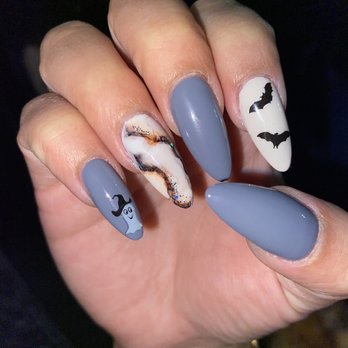 Nails & Beyond - Love my nails! - Nail Salons Near Me - Los Angeles, California