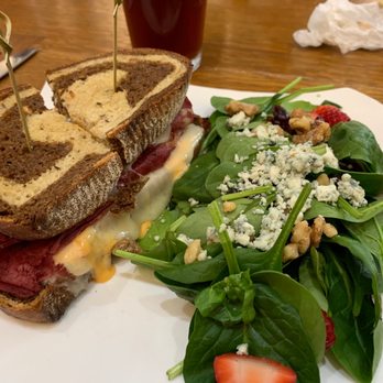 Artisan Park Club - Cafes Near Me - Celebration, Florida
