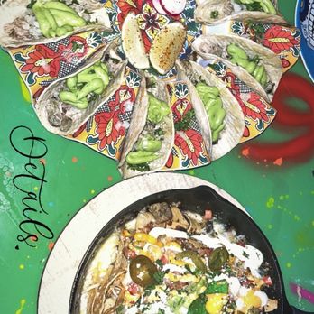 Noche De Margaritas - Our food; tacos and chips with guacamole - Mexican Near Me - Queens, New York Noche De Margaritas - Our food; tacos and chips with guacamole - Mexican Near Me - Queens, New York