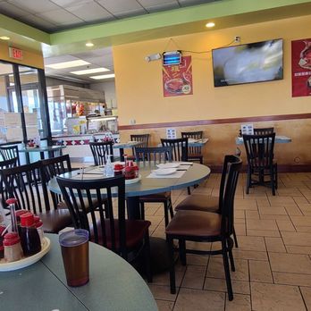 Porridge King - Dining area - Cantonese Near Me - Daly City, California