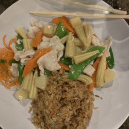 Pineapple Gai Pan
