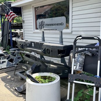 Henley's Truck Accessory Store - Auto Parts & Supplies Near Me - Edinburg, Pennsylvania
