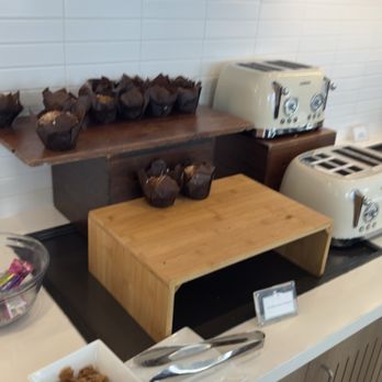 Element Austin Downtown - Breakfast - Hotels Near Me - Austin, Texas Element Austin Downtown - Breakfast - Hotels Near Me - Austin, Texas