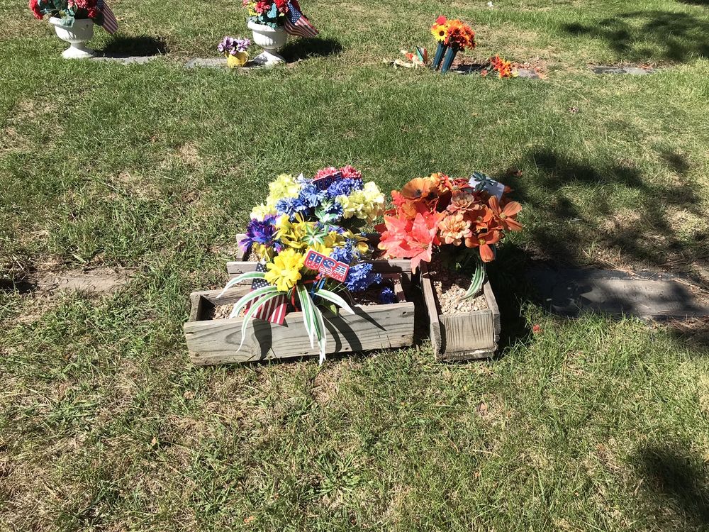 HOLY SEPULCHRE CEMETERY AND MAUSOLEUM Updated September 2024 22