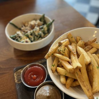 Lake & Irving - New American Near Me - Minneapolis, Minnesota