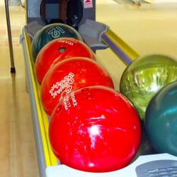 Ten Pin Alley - Balls!
