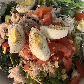 sweetgreen - Healthy Salads, Wraps, and Bowls - A masterpiece with tuna tomato what more can I say my kitchen again the picture speaks for itself - Salad Near Me - Fishers, Indiana sweetgreen - Healthy Salads, Wraps, and Bowls - A masterpiece with tuna tomato what more can I say my kitchen again the picture speaks for itself - Salad Near Me - Fishers, Indiana