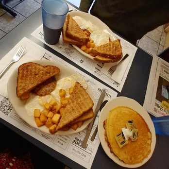 Bea's Cafe - Delicious #3 with an extra egg & #12 to kick our Saturday off right. Had our fave waitress too. - Breakfast & Brunch Near Me - Conway, New Hampshire