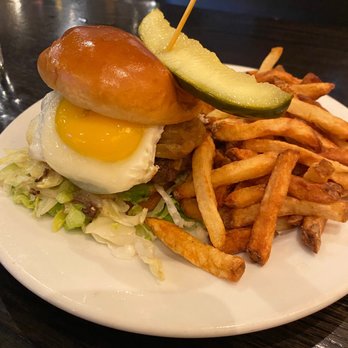 Local Restaurant & Bar - Buffalo Burger with fried egg - New American Near Me - Jackson, Wyoming Local Restaurant & Bar - Buffalo Burger with fried egg - New American Near Me - Jackson, Wyoming