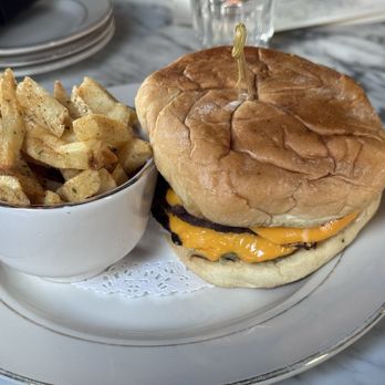 Bowen House - Happy Hour Daily from 4-6.  Happy Hour cheeseburger - Cocktail Bars Near Me - Dallas, Texas