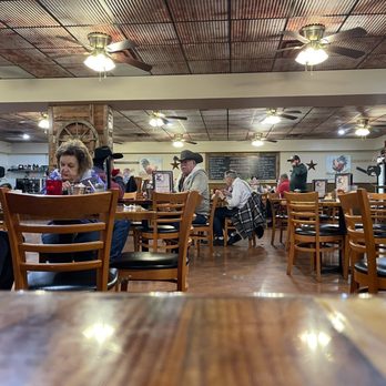 R & K Cafe II - American Near Me - Cleburne, Texas
