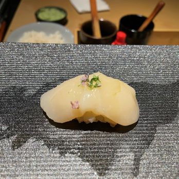 Kimyo Omakase - Scallop sushi with shiso flowers - Sushi Bars Near Me - Brooklyn, New York