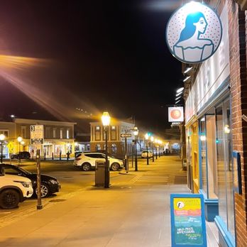 La Vecina Taqueria - Exterior - Tacos Near Me - Newport, Rhode Island