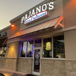 Pajano's Pizza & Taphouse - Outside