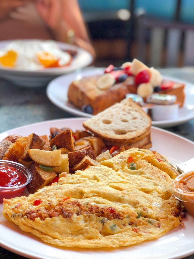 IVANHOE RESTAURANT & BAR Updated April 2024 1350 Photos & 914