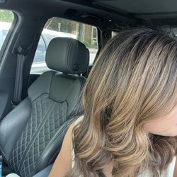 Frizzles Salon - Alexandria