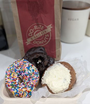 Do-Rite Donuts & Chicken by null