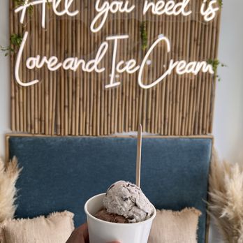 Malachi’s Ice Cream Bar - cookies n cream and let's play in the mud - Ice Cream & Frozen Yogurt Near Me - Jacksonville, Florida