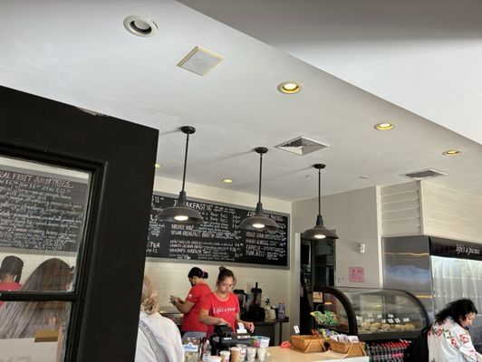 Tucker & Bevvy by null