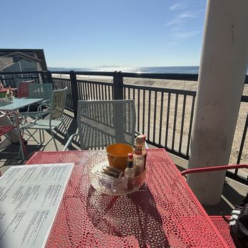 Oceans Cafe and Grill - Beautiful day - Breakfast & Brunch Near Me - Playa Del Rey, California