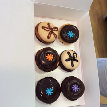 Georgetown Cupcake - A half dozen treats for my sweet. Hand delivered from DC to Dallas. - Cupcakes Near Me - Washington, DC, District of Columbia Georgetown Cupcake - A half dozen treats for my sweet. Hand delivered from DC to Dallas. - Cupcakes Near Me - Washington, DC, District of Columbia
