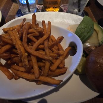 Yard House - Chicken Avacado sandwich with Sweet Potato Fries - New American Near Me - Washington, DC, District of Columbia Yard House - Chicken Avacado sandwich with Sweet Potato Fries - New American Near Me - Washington, DC, District of Columbia