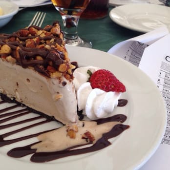 Frontrunner Restaurant - Mud pie $8 - New American Near Me - Arcadia, California