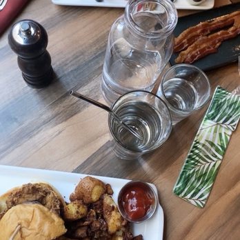 The Corner Office Restaurant + Martini Bar - Fried chicken sandwich and blueberry french toast - New American Near Me - Denver, Colorado
