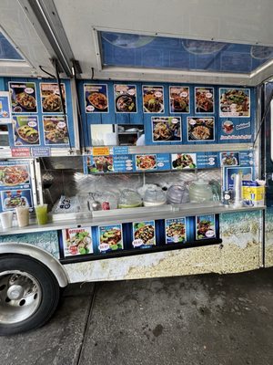 Mariscos & Birria El Prieto by null