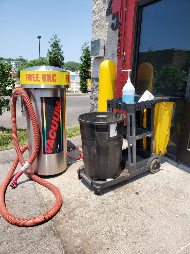 SQUEAKY CLEAN CAR WASH Updated August 2024 11 Photos & 14 Reviews