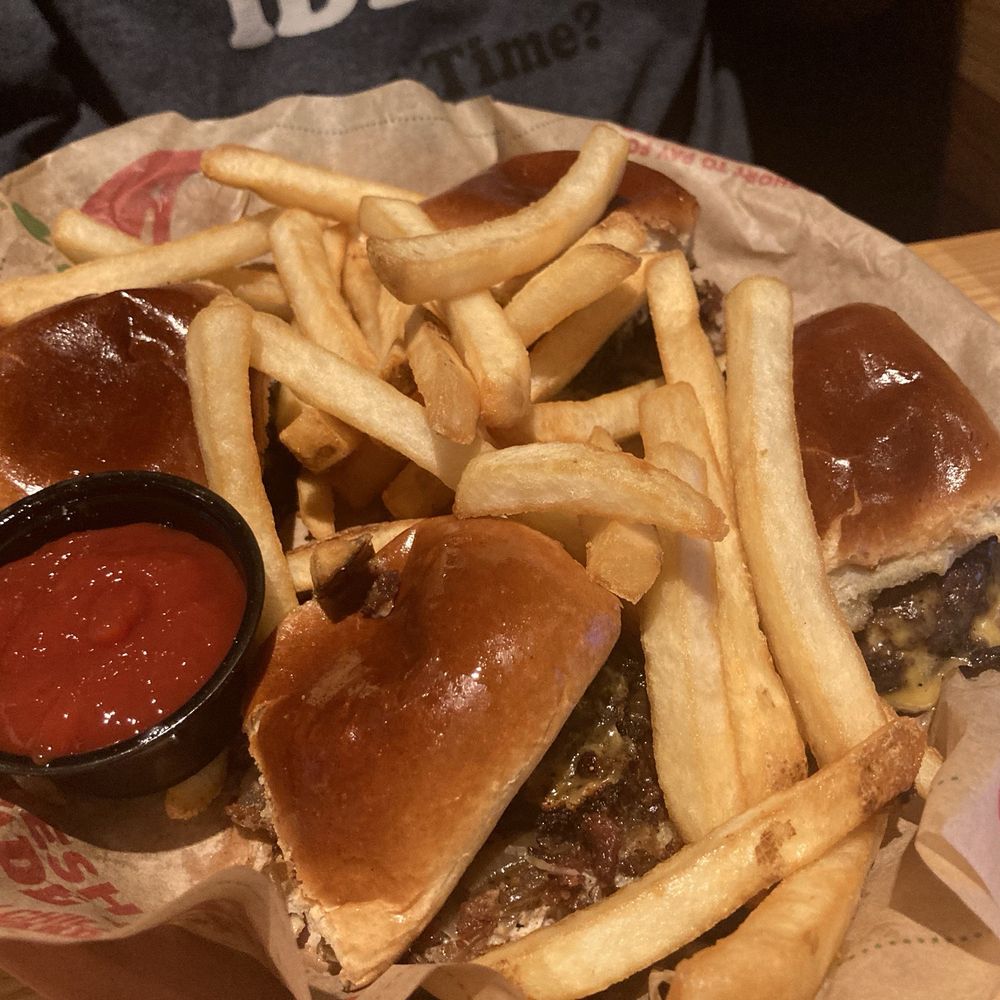 Chili's - Mini sliders - American Near Me - Orange City, Florida