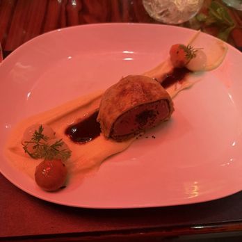 Gordon Ramsay Steak - Beef Wellington - Steakhouses Near Me - Las Vegas, Nevada Gordon Ramsay Steak - Beef Wellington - Steakhouses Near Me - Las Vegas, Nevada