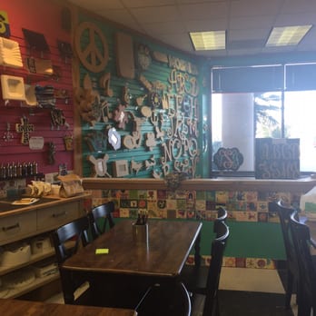 Quiggly's Clayhouse - Wooden pieces to decorate - Paint-Your-Own Pottery Near Me - Richardson, Texas Quiggly's Clayhouse - Wooden pieces to decorate - Paint-Your-Own Pottery Near Me - Richardson, Texas