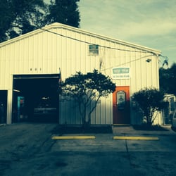 Voltech Auto Repair - Meet our highly skilled Volvo mechanics.