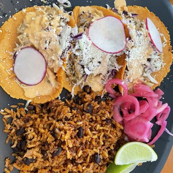 Xicha Brewing Company - Chicken Taco Plate - Latin American Near Me - Salem, Oregon Xicha Brewing Company - Chicken Taco Plate - Latin American Near Me - Salem, Oregon