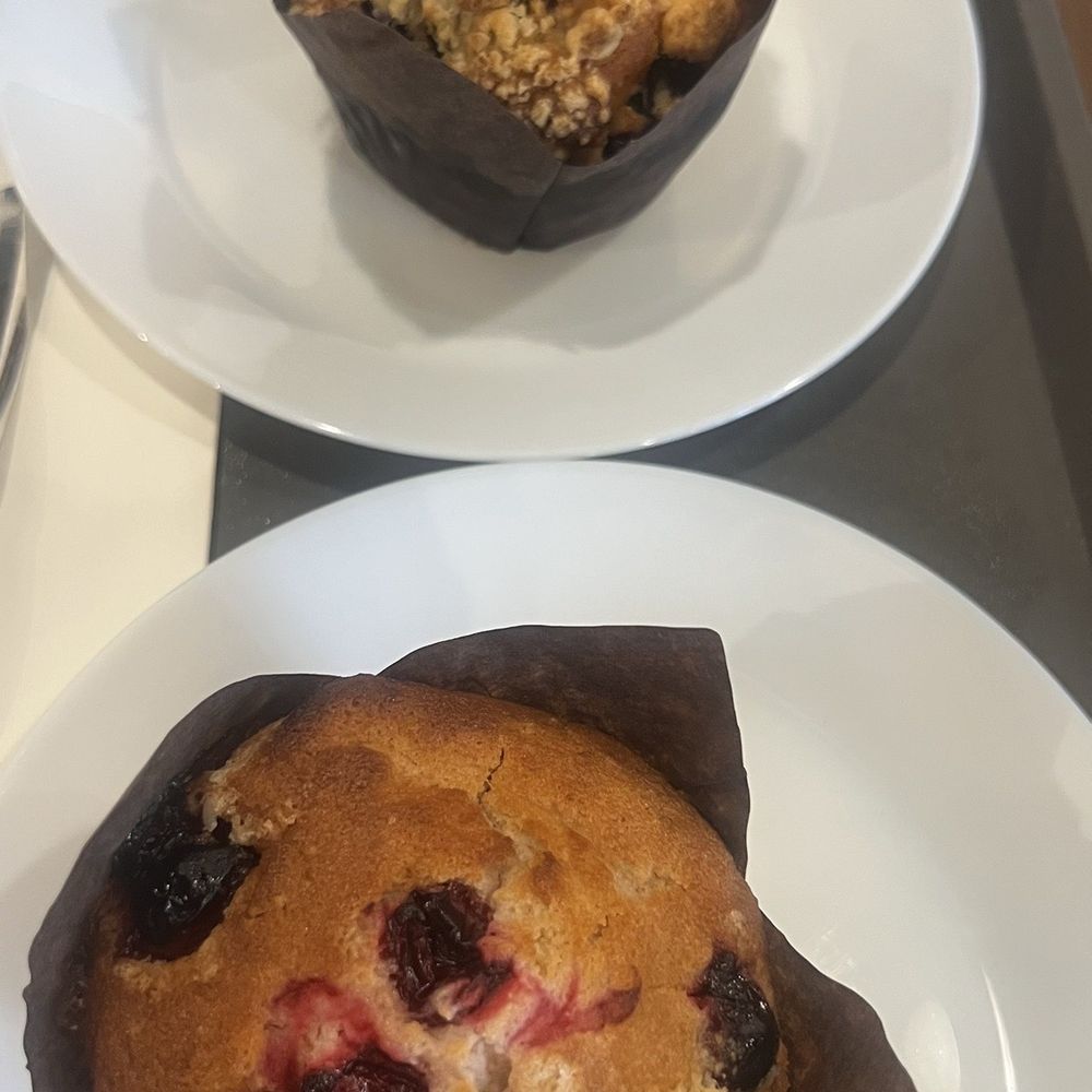Cranberry Cranberry/Orange Muffin Blueberry Muffin Cranberry Cranberry/Orange Muffin Blueberry Muffin