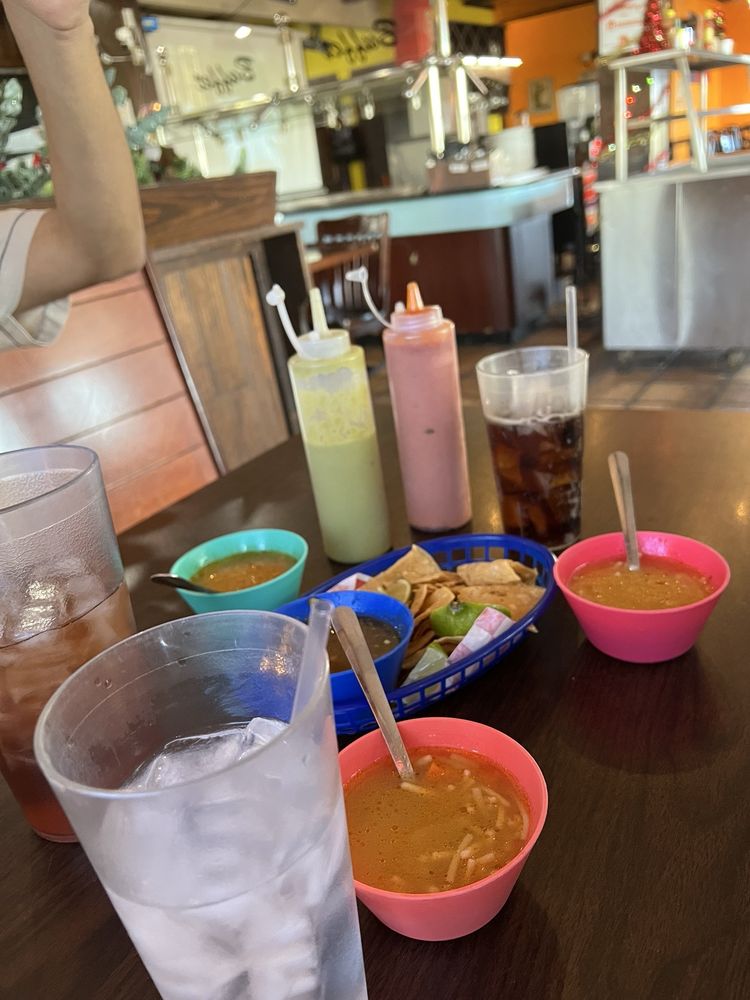 La Nueva Frontera Mexican Grill