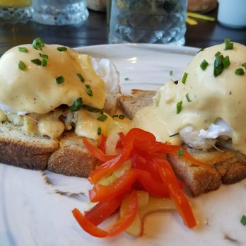 Cannon + Belle - Crab cake benny - Bars Near Me - Austin, Texas