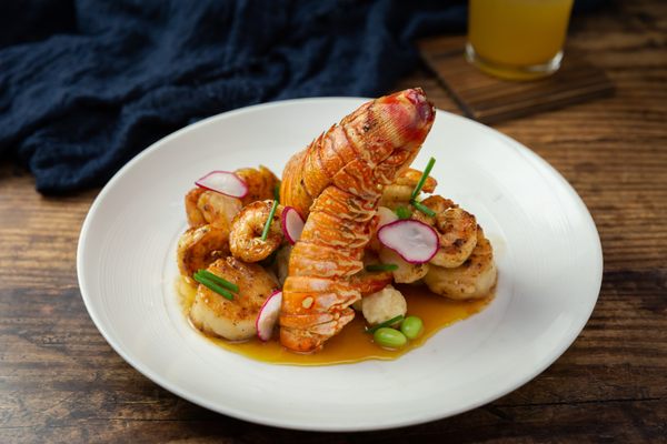 Takumi Sushi Hibachi & Lounge by null