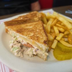 Gel's Kitchen - Tuna melt