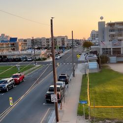 Crusader Resort - Conveniently located for shopping and the beach