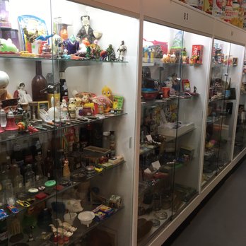 Burbank Antiques - Toys out the ying yang! - Antiques Near Me - Burbank, California