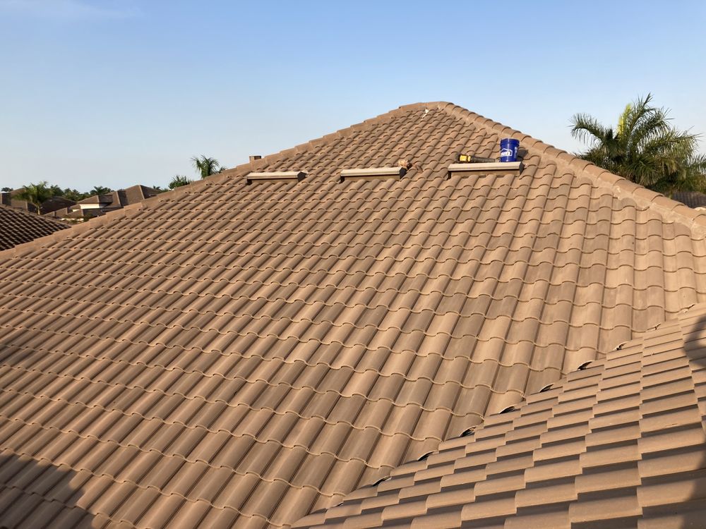 Slide of C&E Soft Wash Solutions