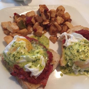 622 North - 620 eggs benedict! Fantastic! - Wine Bars Near Me - Blacksburg, Virginia