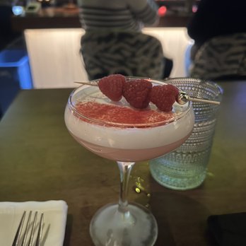 Julep Cast Iron Kitchen + Drink - Don't remember the name but gin and egg white cocktail - New American Near Me - Brea, California Julep Cast Iron Kitchen + Drink - Don't remember the name but gin and egg white cocktail - New American Near Me - Brea, California