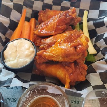 Coddington Brewery - Hot wings - Breweries Near Me - Middletown, Rhode Island