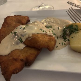 Hugo II restaurant - Chicken schnitzel - Desserts Near Me - Longboat Key, Florida Hugo II restaurant - Chicken schnitzel - Desserts Near Me - Longboat Key, Florida