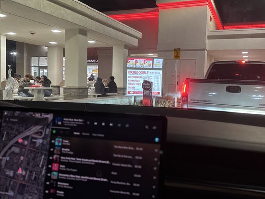 In-N-Out Burger by null