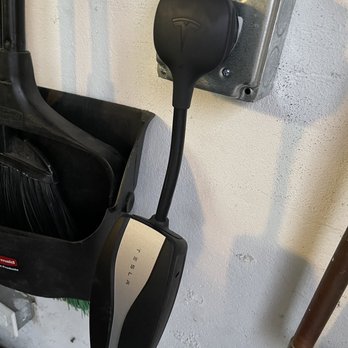 Osmar Low Voltage electrical  - 220 volt outlet - Handyman Near Me - Lawndale, California