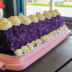 Mabuhay Asian Cafe - Ube Roll Cake